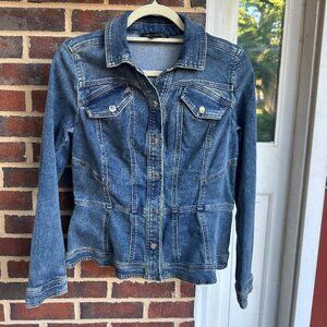 NWOT White House Black Market (WHBM) Seamed Denim Jacket, Snap Closure, Size S